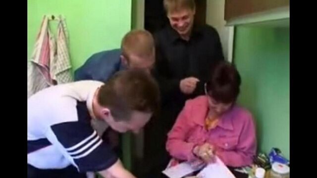 Русская мамаша и три парня одновременно - jon-jost.com
