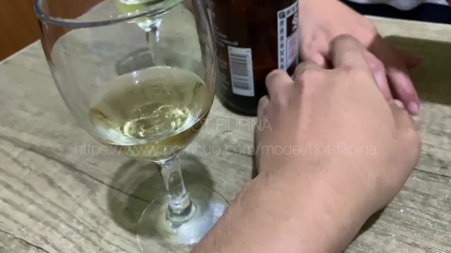 Взрослая красотка немного выпила вина и хочет секса - jon-jost.com