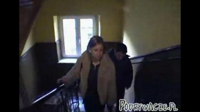 Познакомился с девушкой в метро и потащил в постель - jon-jost.com